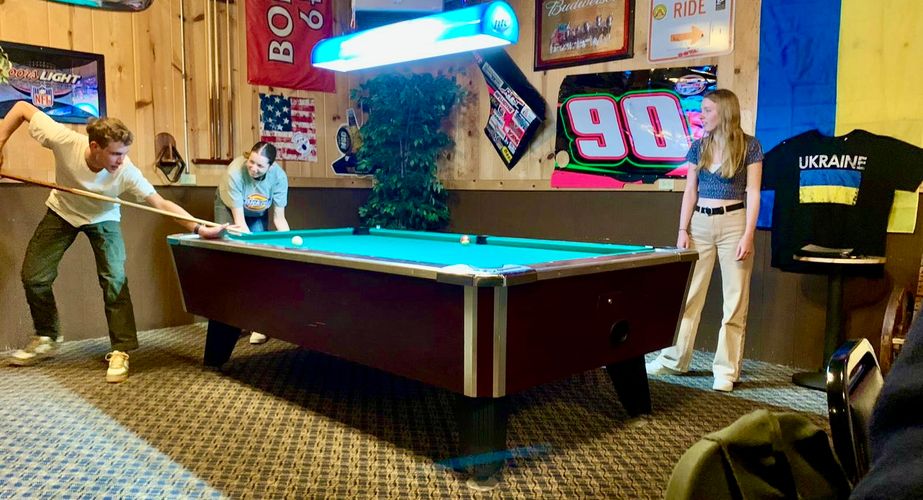 Poolen in een Amerikaanse bar